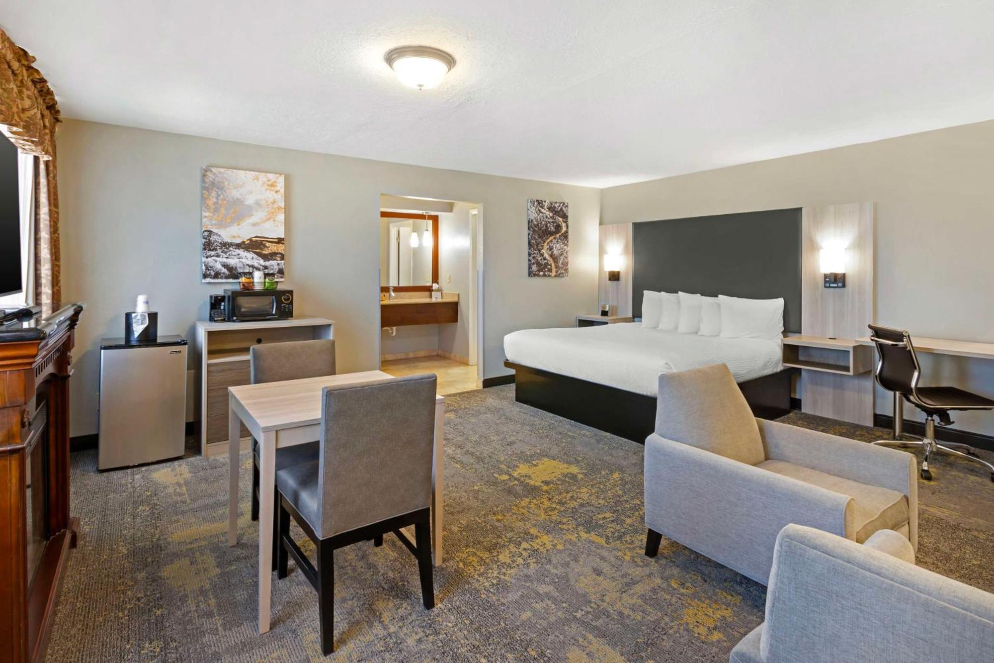 Best Western Plus Weston Inn Logan Exterior photo