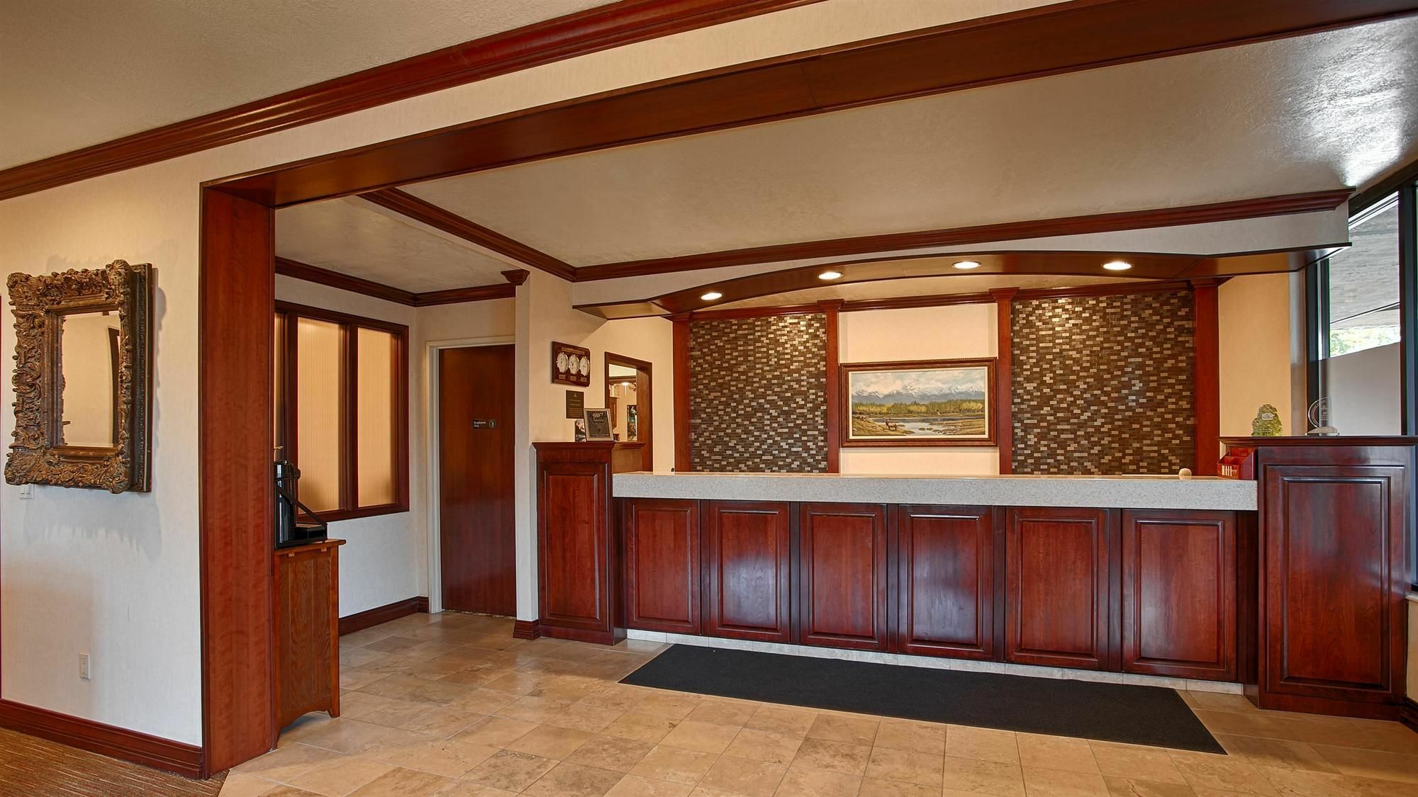 Best Western Plus Weston Inn Logan Exterior photo
